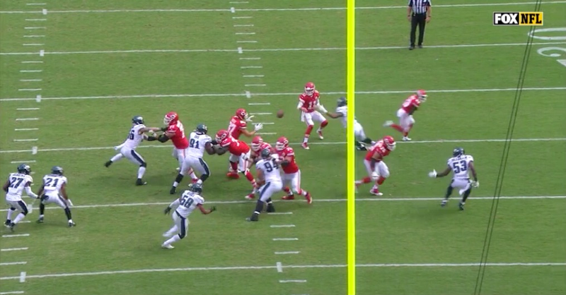 Illustration for article titled The Shovel Pass To Travis Kelce Is A Cheat Code